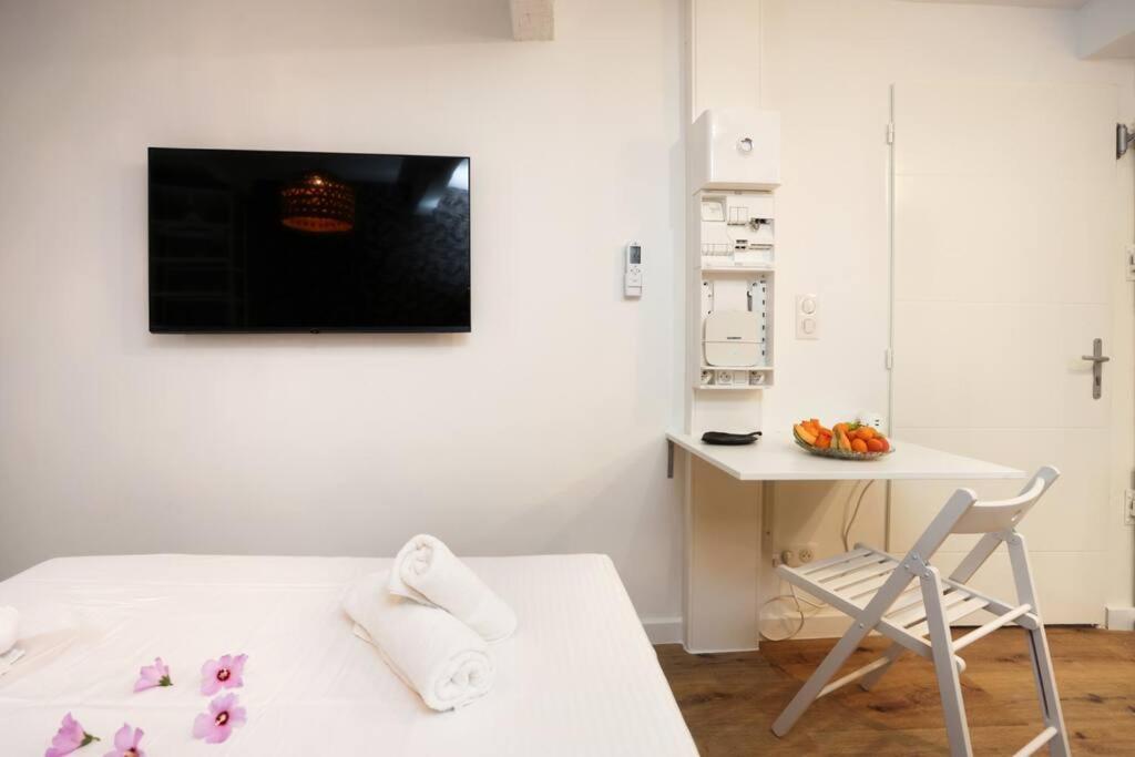 La Tour De Bohemond Apartment Carcassonne Bagian luar foto